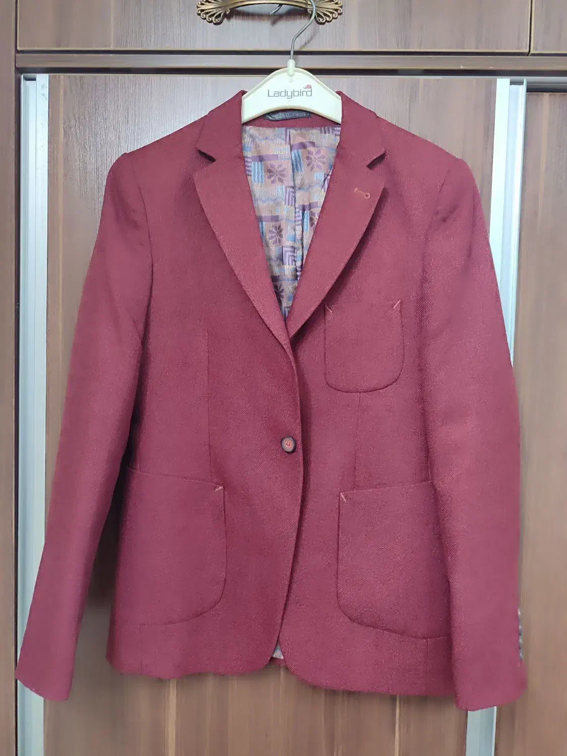 کت پسرانه|لباس|گرگان, |دیوار