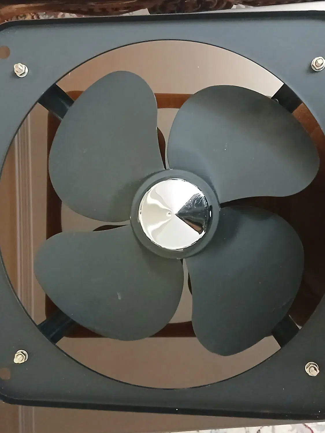 هواکش خارجی|پنکه و تصفیهکنندهٔ هوا|تبریز, |دیوار