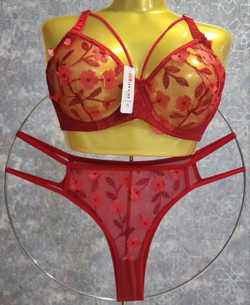 ست لباس زیر گل برجسته|لباس|طرقبه, |دیوار