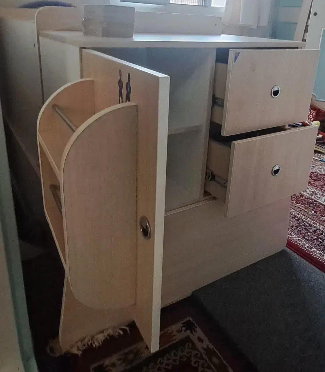 تخت دو طبقه کودک نوجوان به همراه تشک و کمد کوچک|تخت و سرویس خواب|قزوین, |دیوار