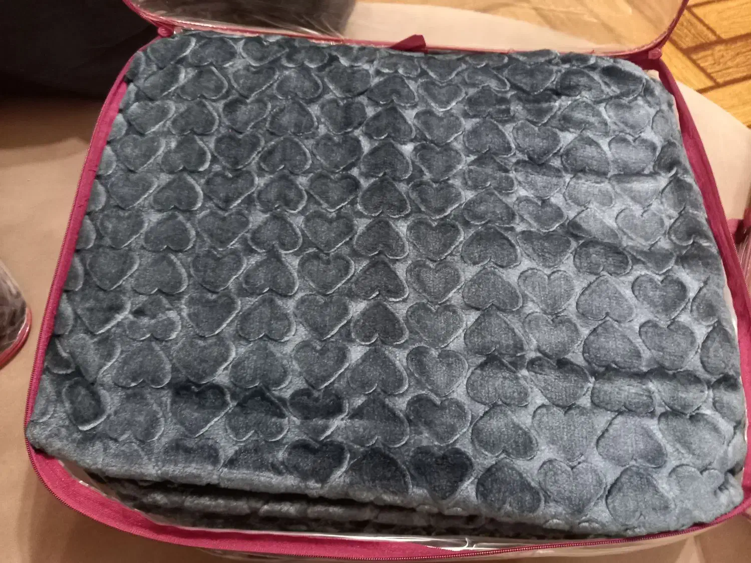 انواع پتو دونفره شادیلون با قیمت مناسب|رختخواب، بالش، پتو|آستانه اشرفیه, |دیوار