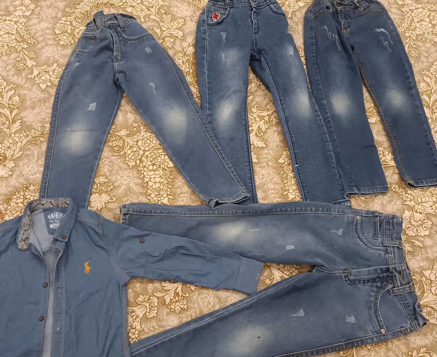 پنج لباس جین بچگانه|کفش و لباس بچه|یزد, |دیوار