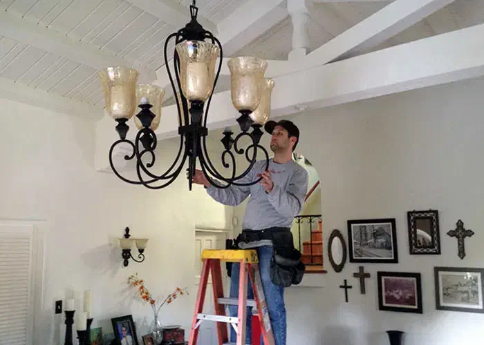 برقکاری برقکار نصب قم سیار خرده|خدمات پیشه و مهارت|قم, دروازه ری|دیوار