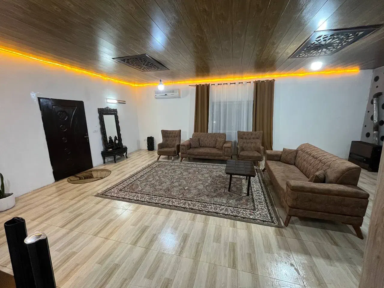 استخردار تمیز (مالک) کد 103|اجارهٔ کوتاهمدت ویلا و باغ|محمودآباد, |دیوار