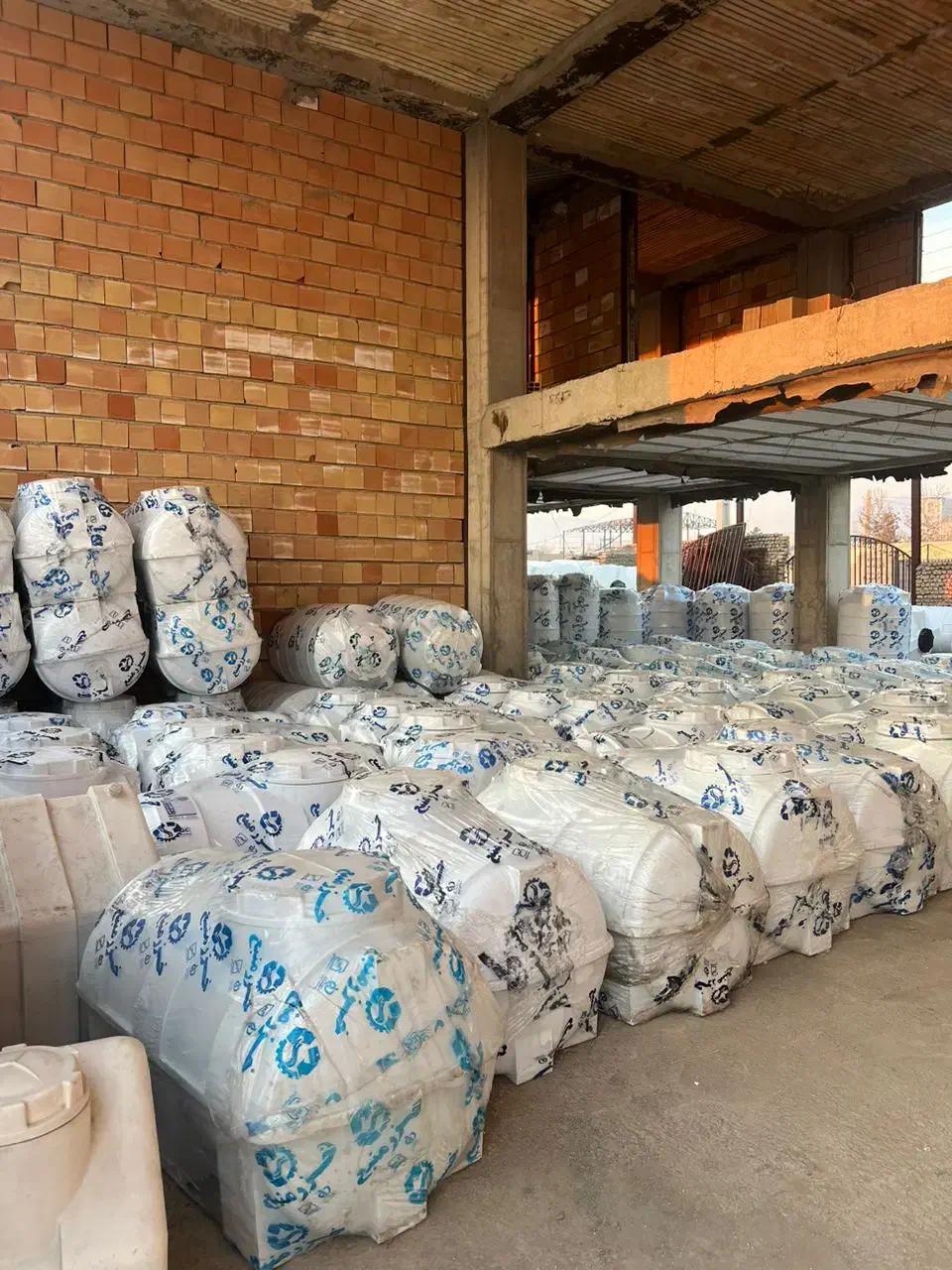 مخزن ۵۰۰ لیتری عمودی بلند تانکر آب مخزن آب شرب|مصالح و تجهیزات ساختمان|کرج, جهانشهر|دیوار