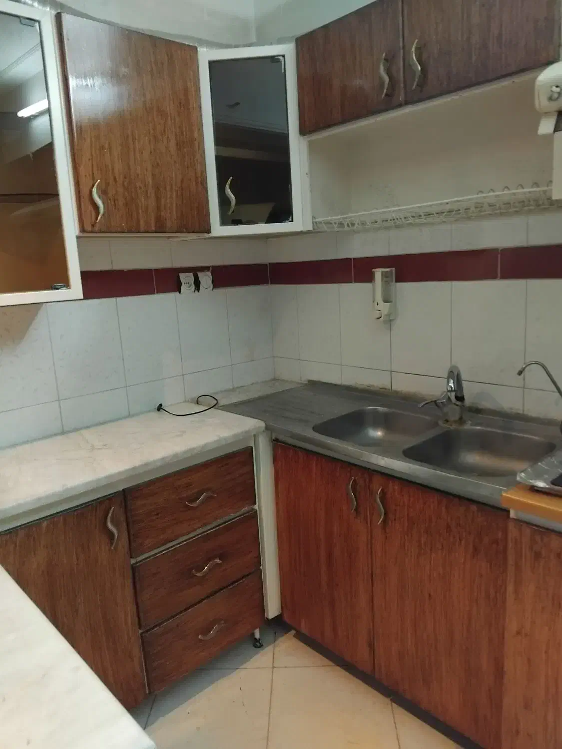 کابینت فلزی|آب‌چکان و نظم‌دهنده ظروف|قم, شهدا|دیوار