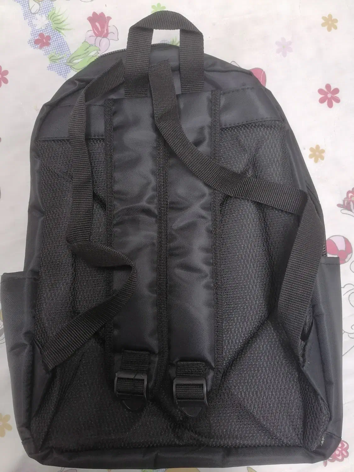 کیف مدرسه|کیف، کفش، کمربند|مرودشت, فرهنگ|دیوار