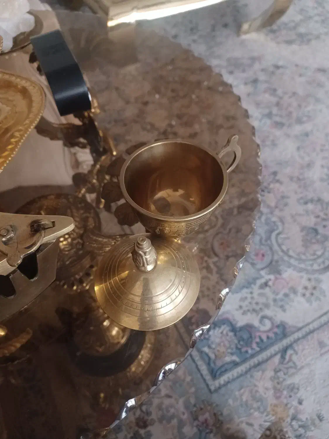 اتو زغالی برنجی|کلکسیون اشیاء عتیقه|ری, دیلمان|دیوار