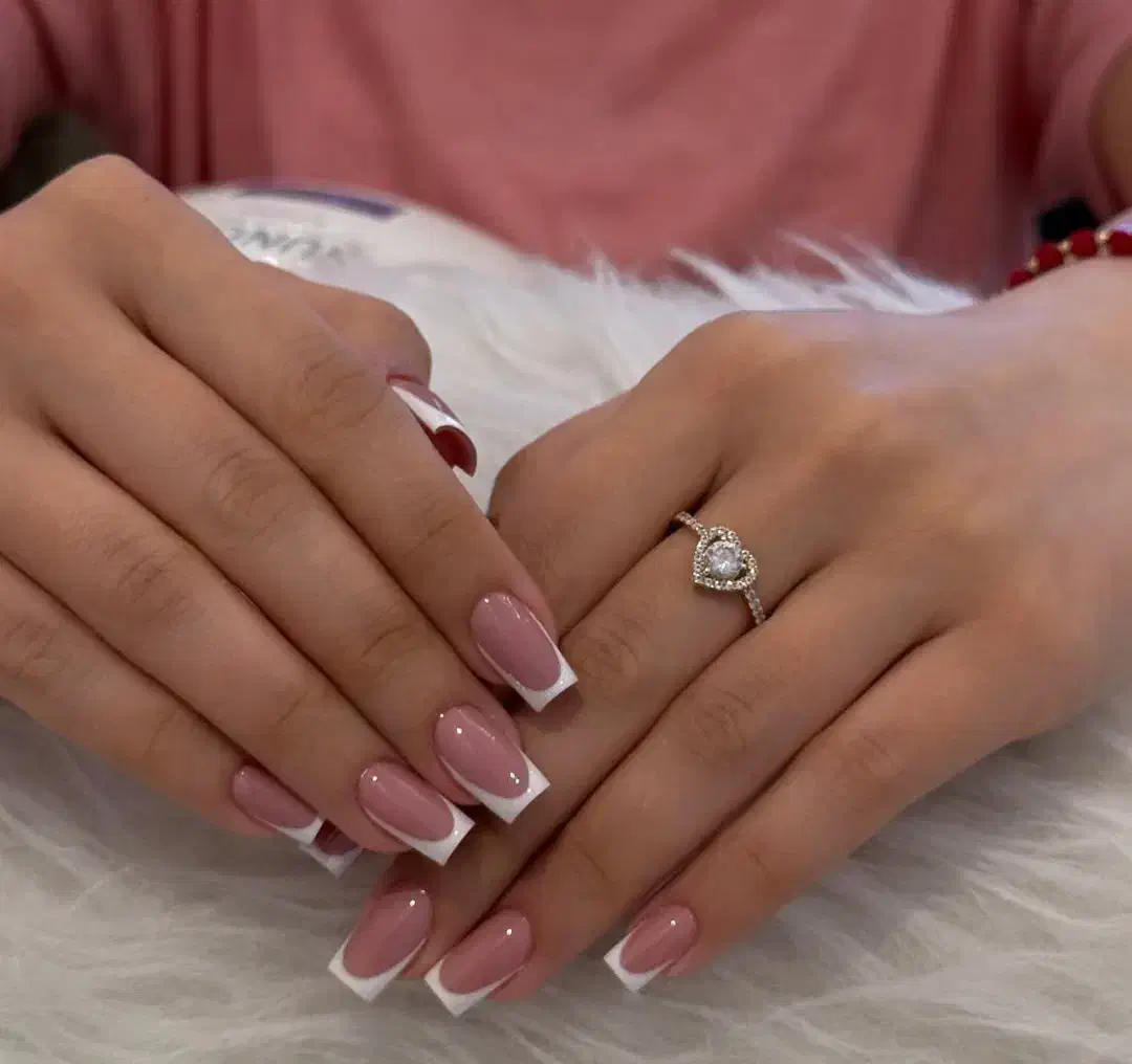 آموزش با تخفیف ویژه ۳،۵۰۰،۰۰۰ و کاشت ناخن ۳۵۰|خدمات آرایشگری و زیبایی|اردبیل, |دیوار