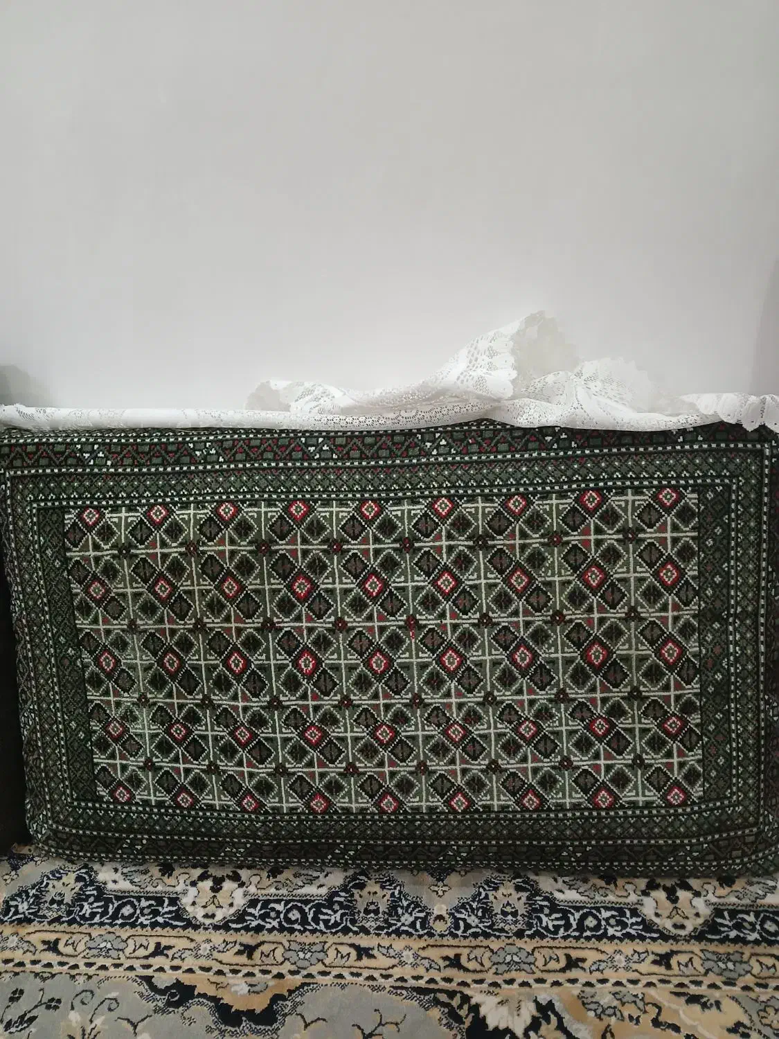 پشتی سبز و قهوه ای|پشتی|اهواز, بهارستان|دیوار