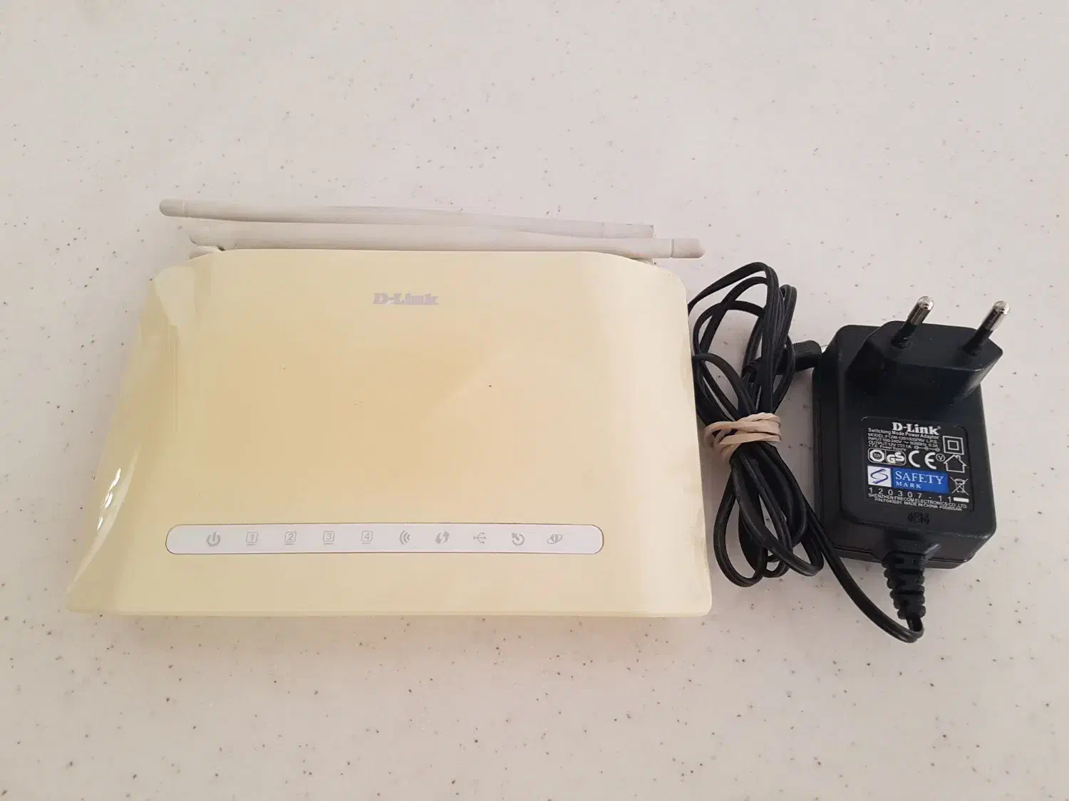 مودم D link مدل ۲۷۵۰u|مودم و تجهیزات شبکه|کرج, عظیمیه|دیوار