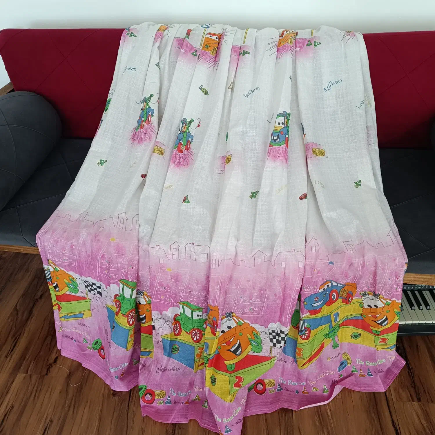 پرده|پرده، رانر، رومیزی|نیشابور, شهرک ولیعصر|دیوار