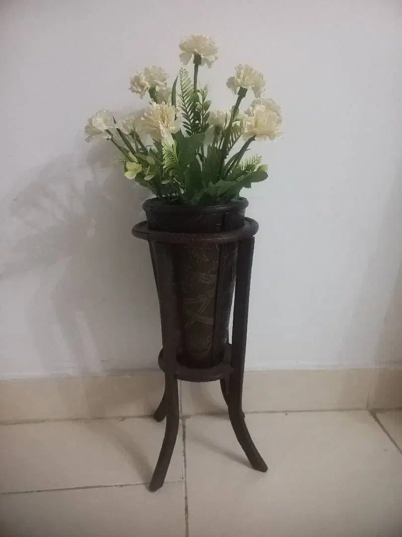 گل و گلدان|گل مصنوعی|رشت, پل تالشان|دیوار