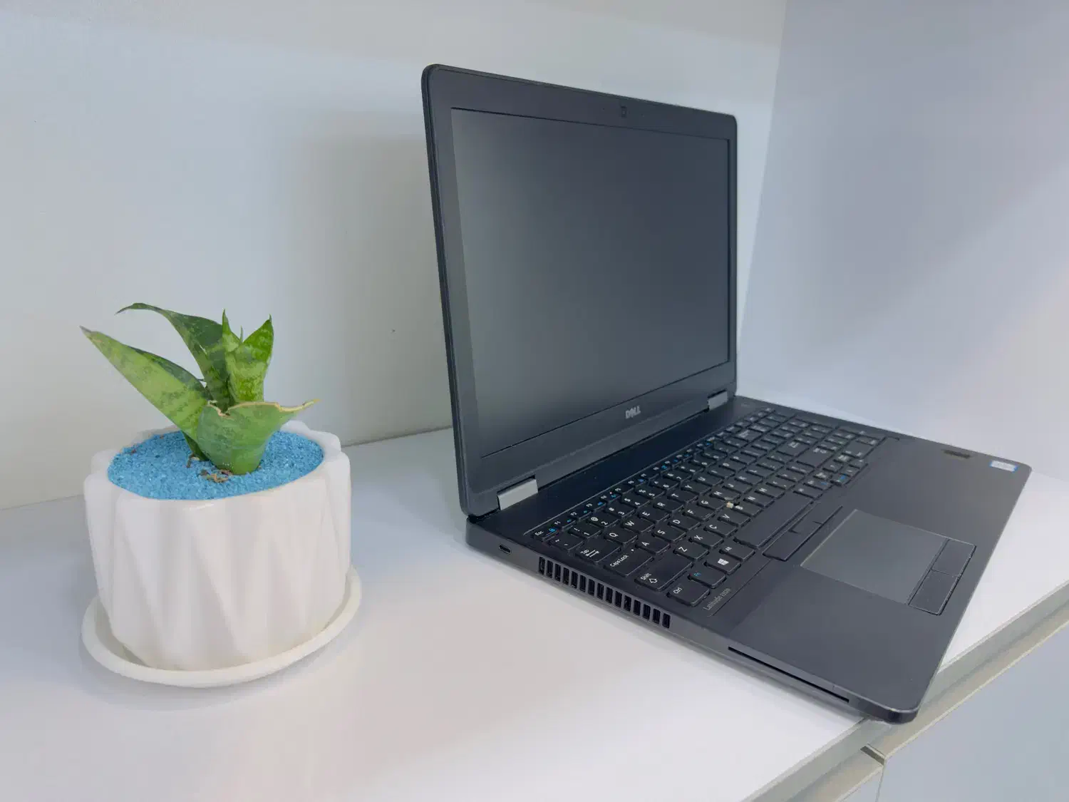 Dell 5570 لپ تاپ مهندسی ، طراحی|رایانه همراه|تهران, فلسطین (میدان انقلاب)|دیوار