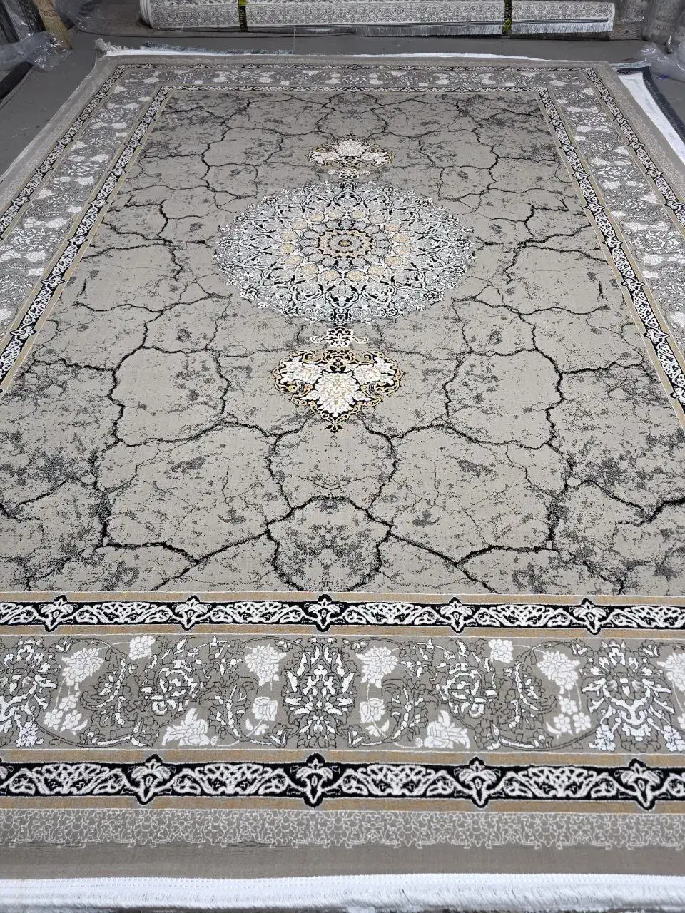 فرش 9 متری/ 700 شانه/ تمام نخ/ تولید کاشان|فرش|بوشهر, |دیوار