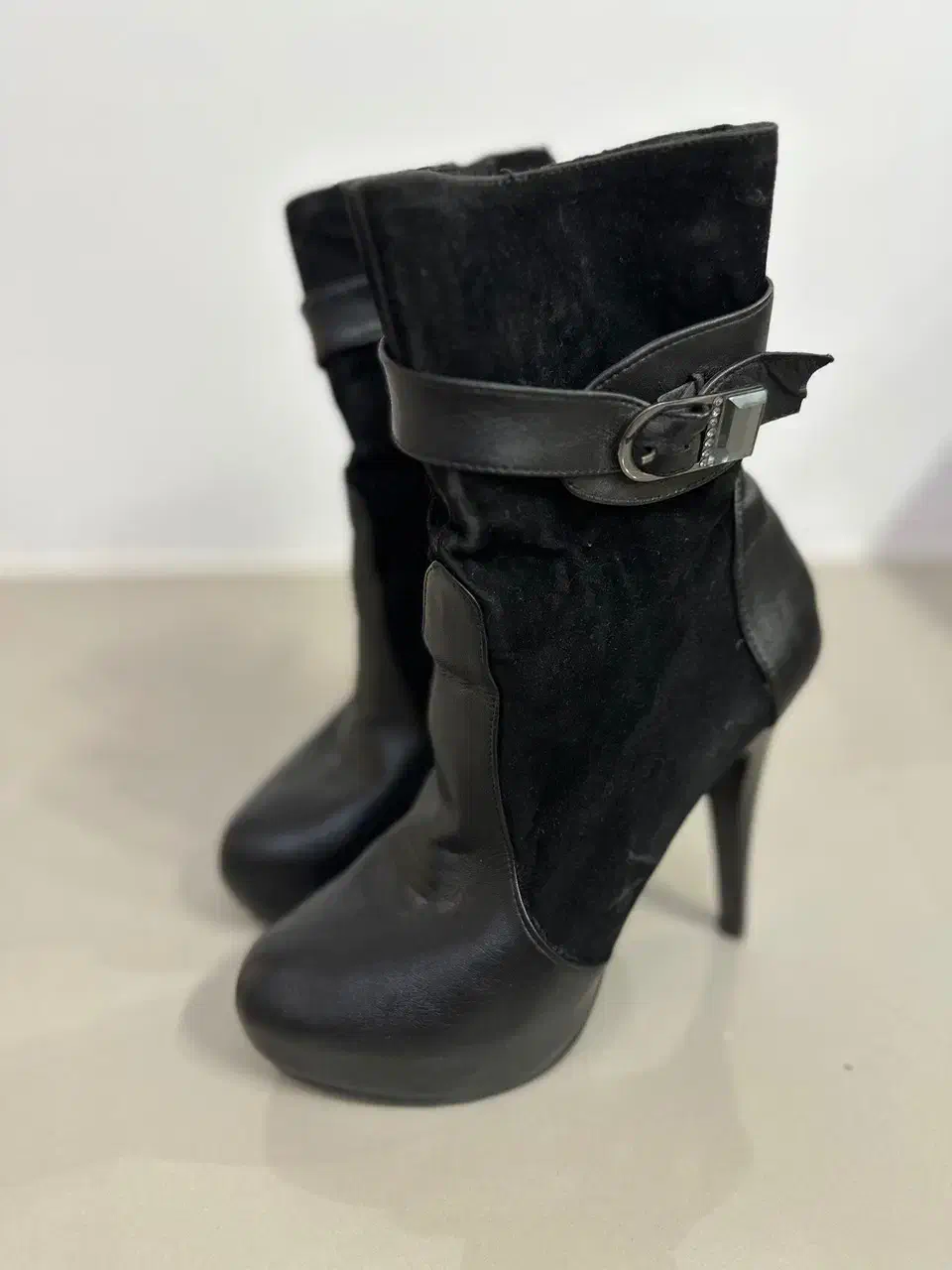 کفش چکمه ای  پاشنه بلند مخمل|کیف، کفش، کمربند|سبزوار, دانشگاه آزاد|دیوار