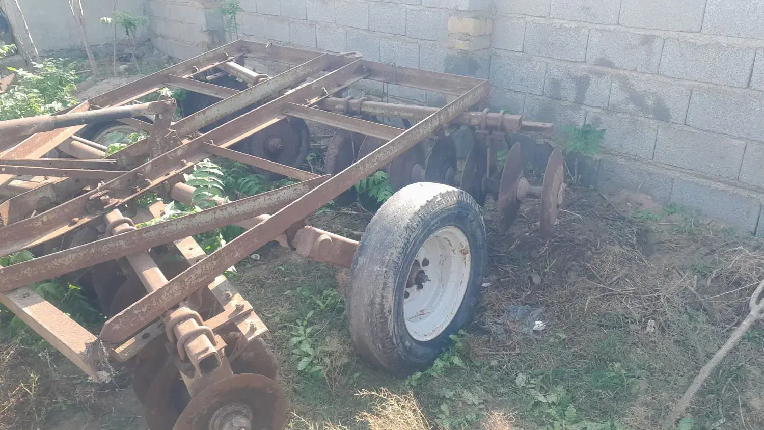 سلام یک دیکس ۲۸پره رومانی تمیز فروش فوری|ماشینآلات صنعتی|سیمین شهر, |دیوار