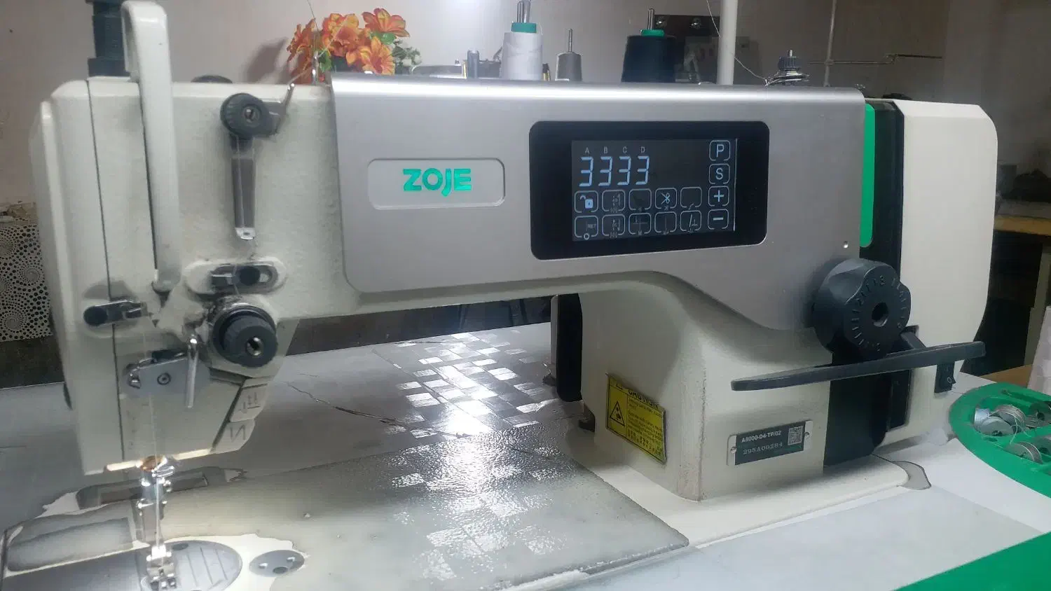 فروش چرخ خیاطی کامپیوتری وچرخ تیغ دار|چرخ خیاطی و ریسندگی|شاهنجرین, |دیوار