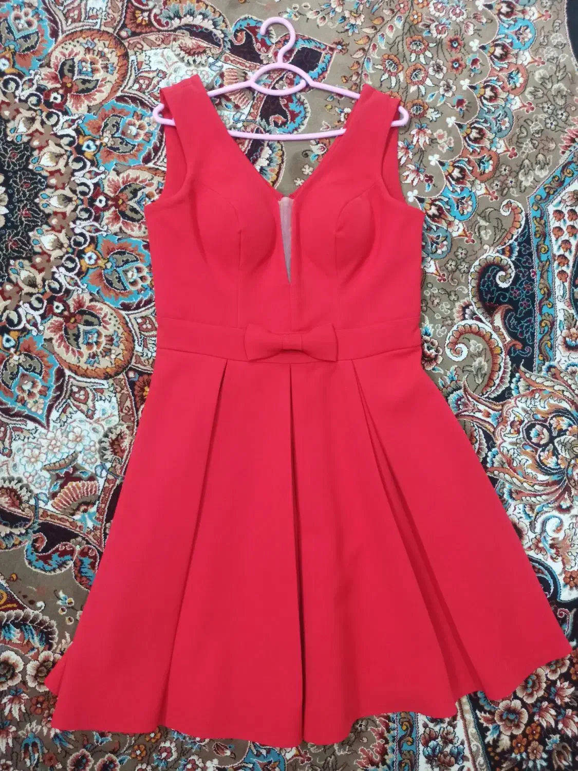 لباس مجلسی|لباس|قدس, شهر‌قدس|دیوار