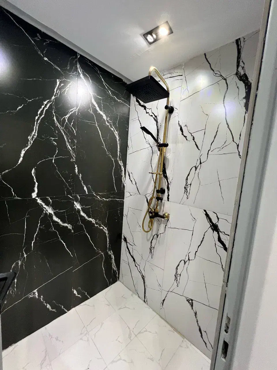 اجاره ویلا مدرن روزانه ساعتی قیمت عالی مالک هستم|اجارهٔ کوتاهمدت ویلا و باغ|تهران, تهرانسر غربی|دیوار