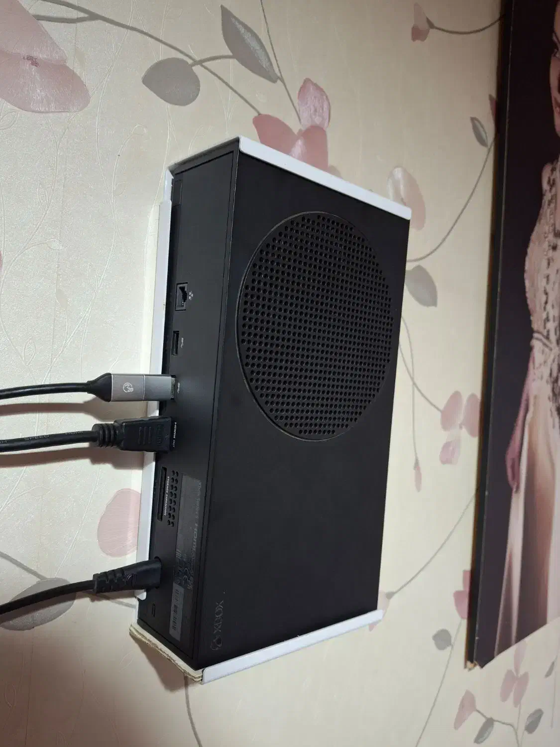 پایه دسته و پایه دیواری Xbox Series S|کنسول، بازی ویدئویی و آنلاین|رشت, خمیران زاهدان|دیوار