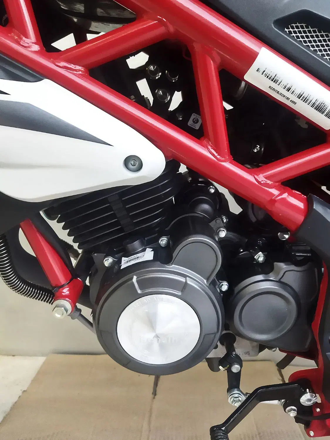 در حد خشک بنلی نیو فیس|موتورسیکلت|بروجرد, |دیوار