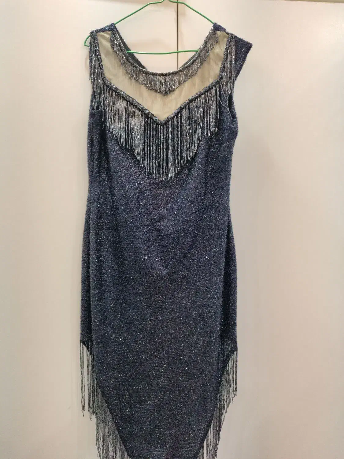 لباس مجلسی|لباس|آستارا, |دیوار