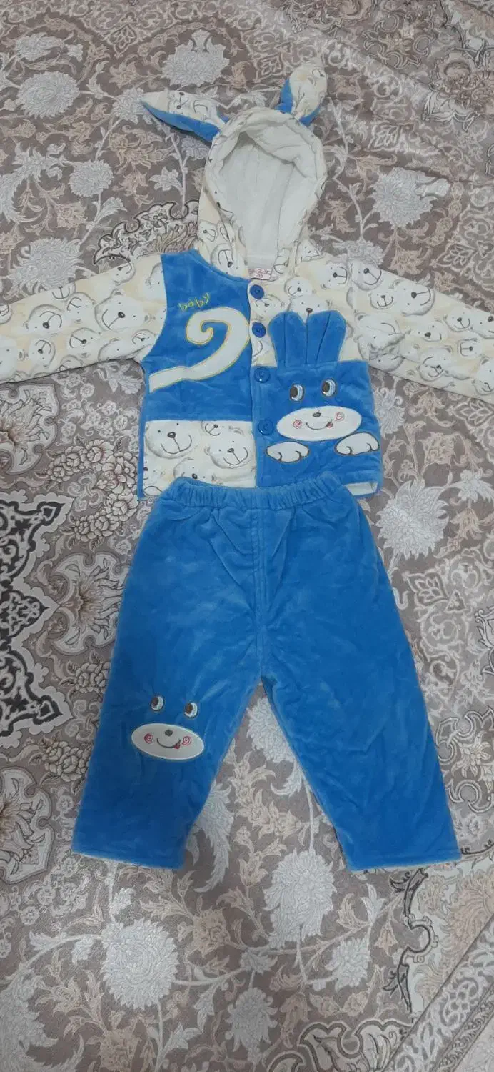 دو عدد کاپشن سرهمی و یک کاپشن شلوار و مقداری لباس|لباس|تهران, جوادیه|دیوار