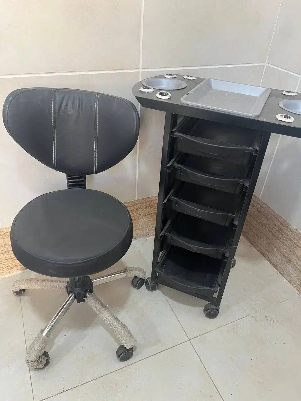 لوازم آرایشگاه کامل نو|آرایشگاه و سالن‌های زیبایی|الوند, |دیوار