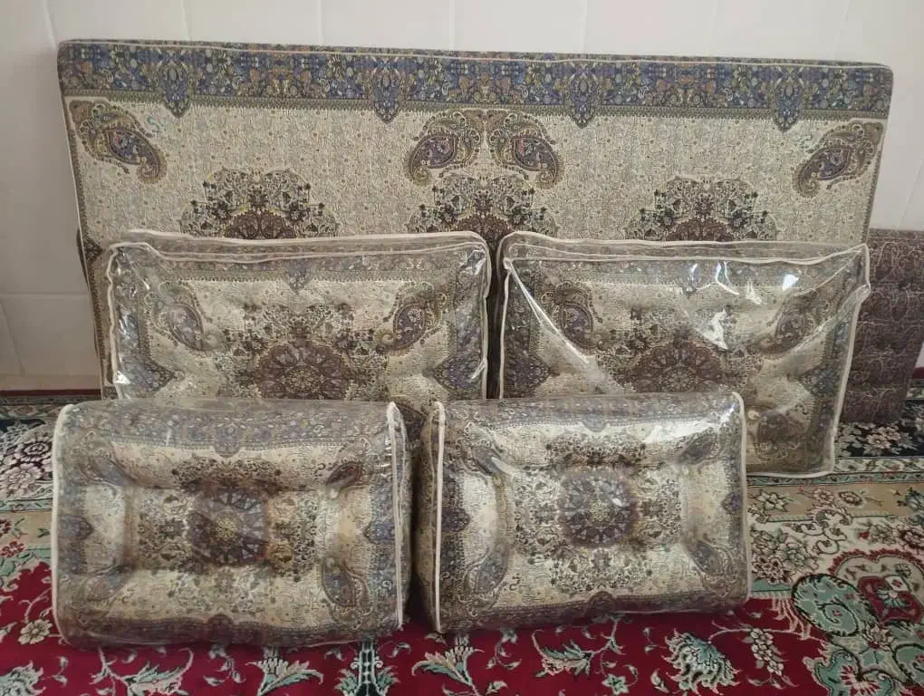 شاه نشین|پشتی|یزد, |دیوار