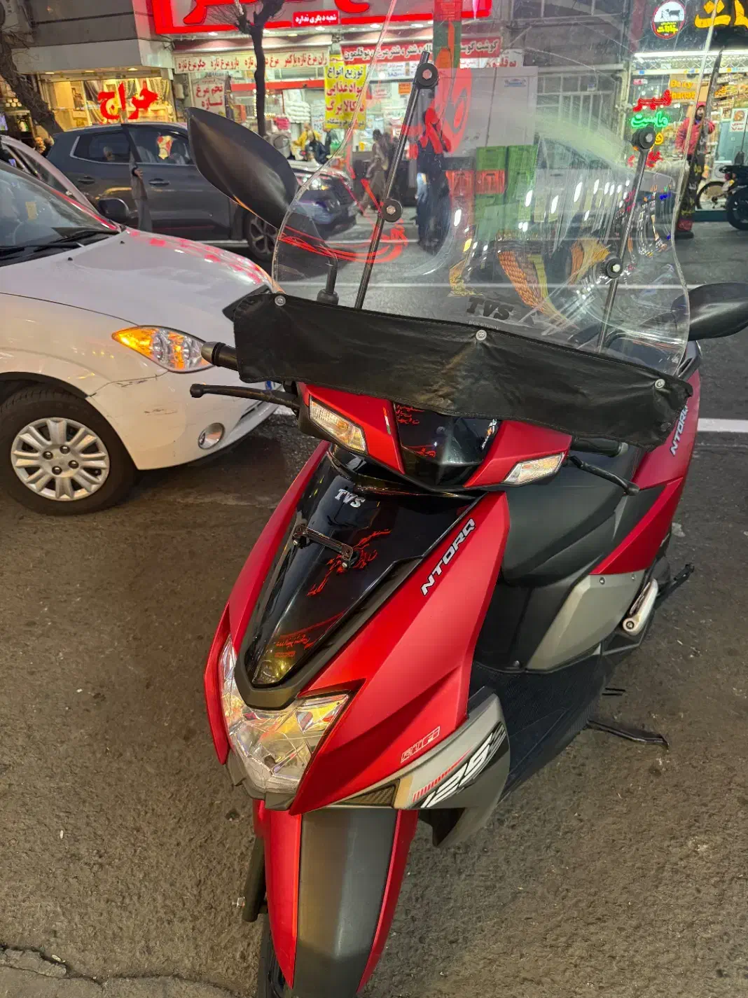 ان ترک|موتورسیکلت|تهران, نیروی هوایی (پیروزی)|دیوار