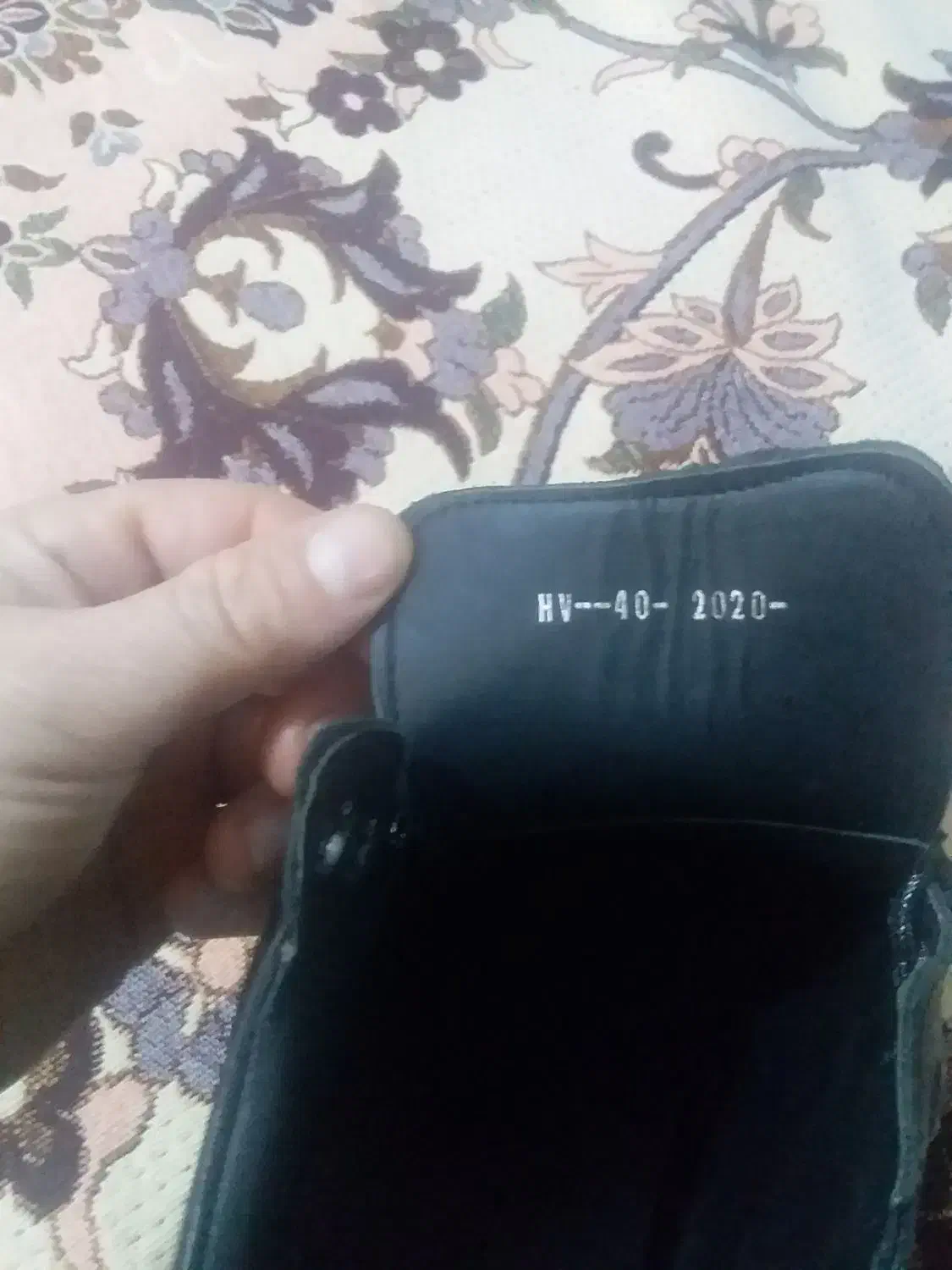 کفش‌‌نیم‌پوت|کیف، کفش، کمربند|نسیم‌شهر, |دیوار