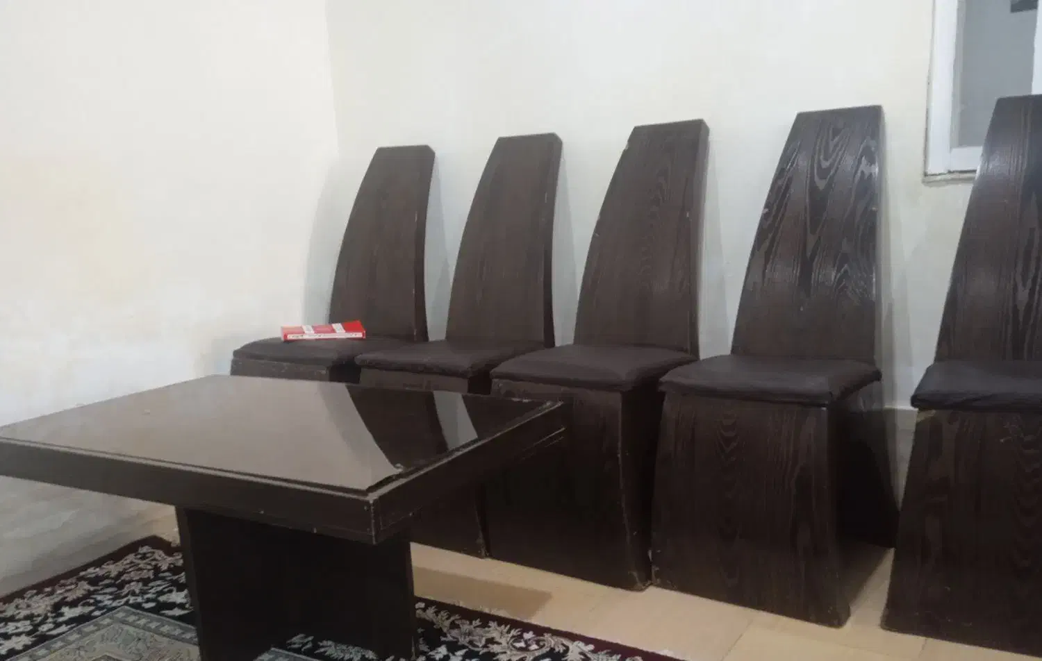 صندلی ومیز|میز و صندلی غذاخوری|ایلام, |دیوار