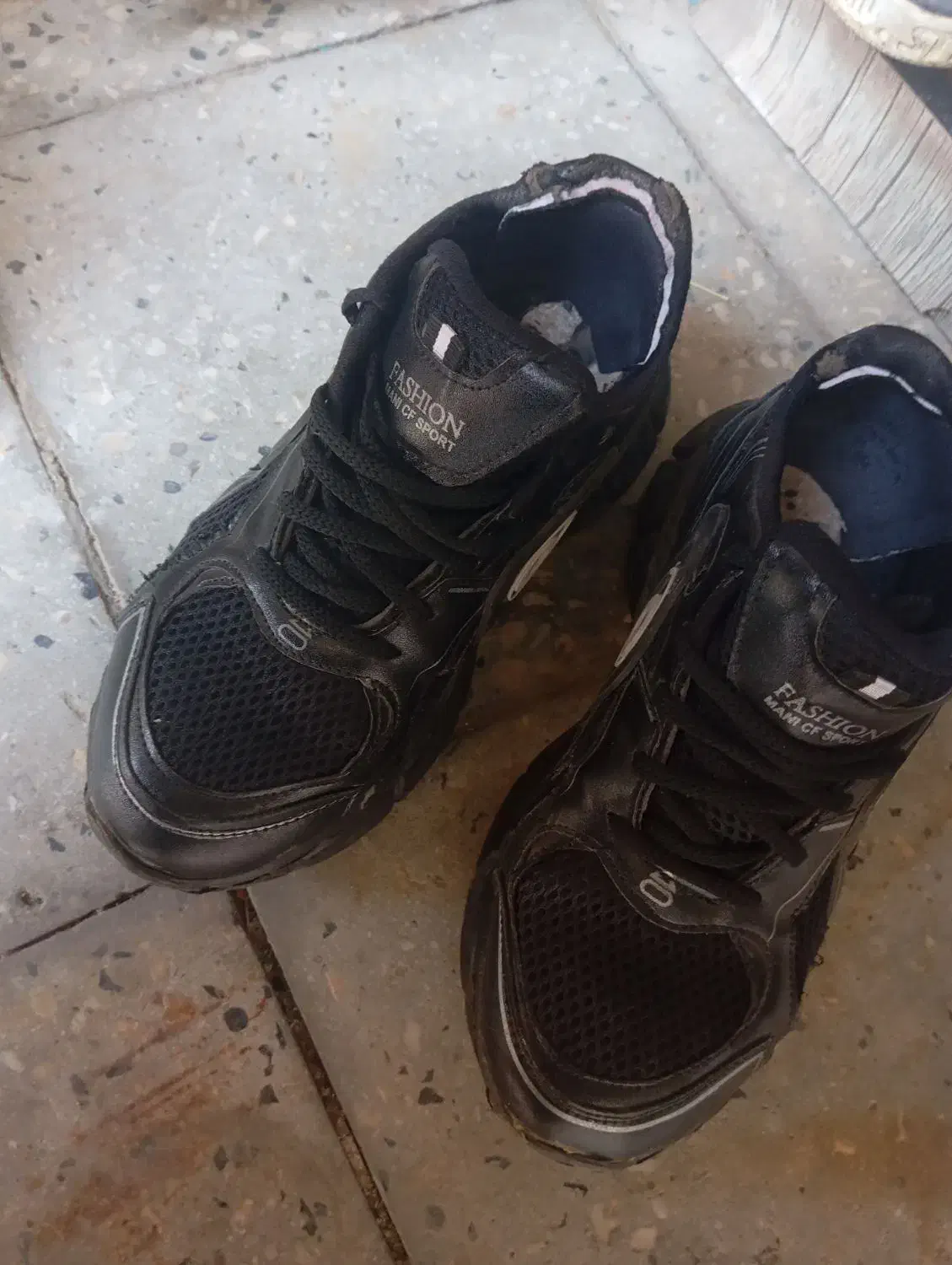 کفش وکتونی|کیف، کفش، کمربند|بروجرد, |دیوار