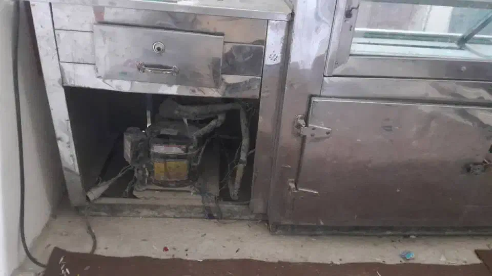 یخچال ویترینی قدیمی|یخچال و فریزر|سراوان, |دیوار