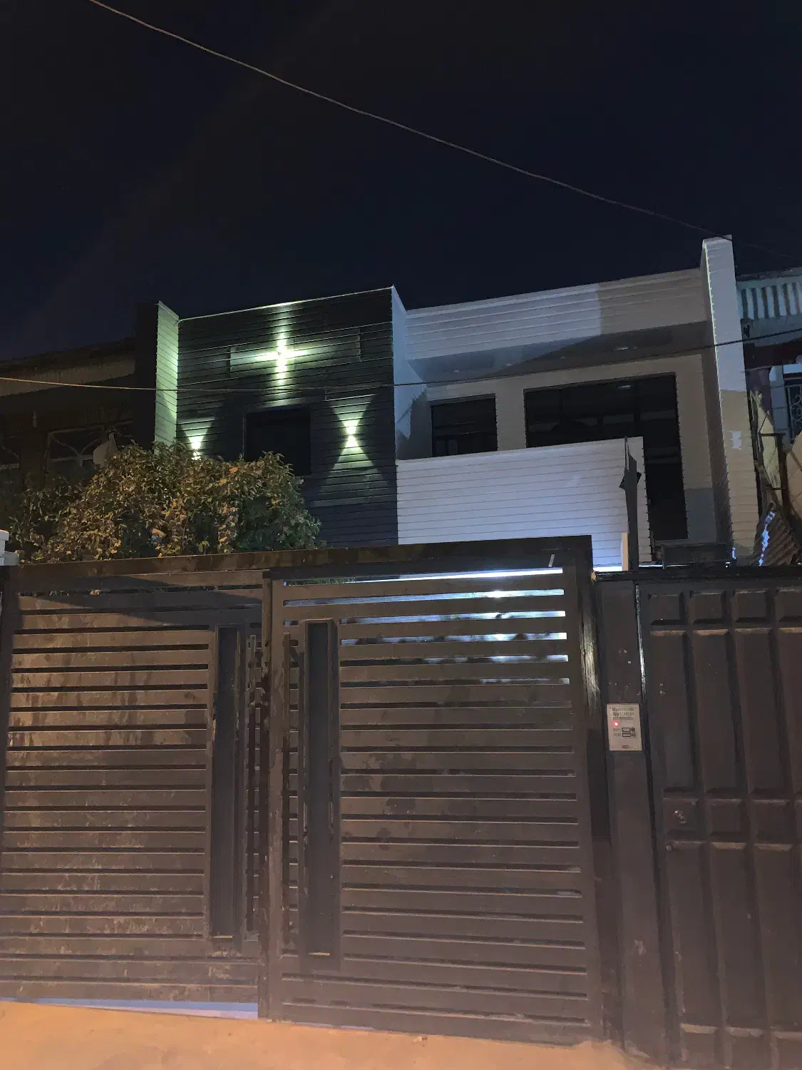 ویلایی ۲ طبقه لوکس ۲۰۰ متر زیر بنا|فروش خانه و ویلا|شیراز, تحویلی|دیوار