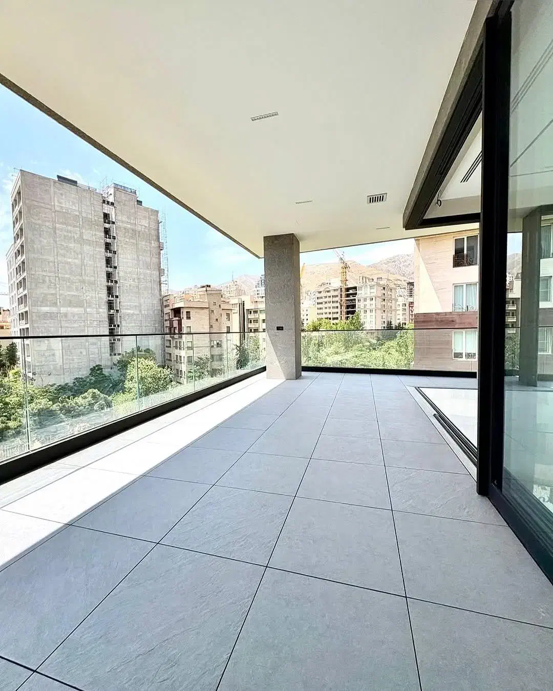 ۲۳۵ متر/دید ویو دره/تک واحدی/تراس بزرگ/فول مشاعات|اجارهٔ آپارتمان|تهران, زعفرانیه|دیوار