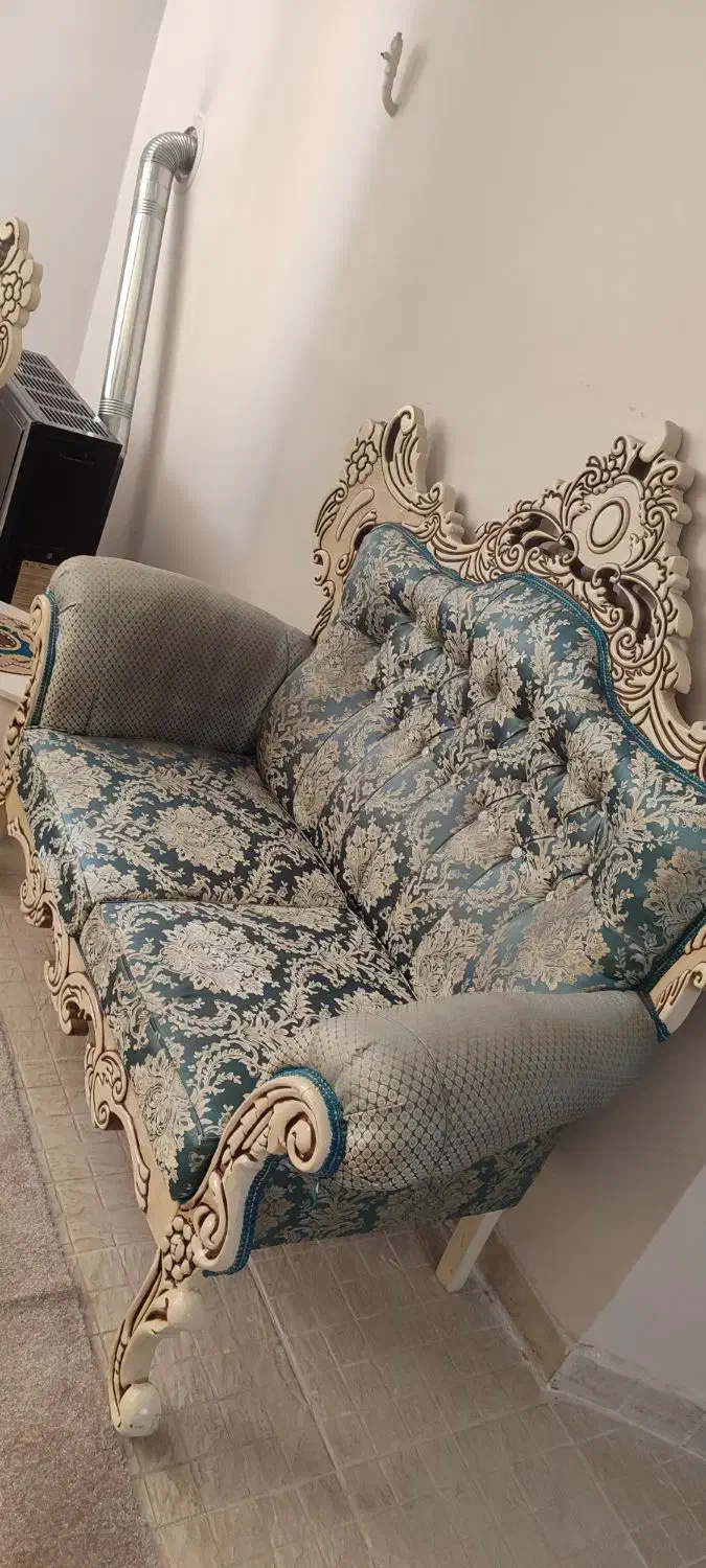 مبل سلطنتی با عسلی|مبلمان خانگی و میز عسلی|میانه, |دیوار