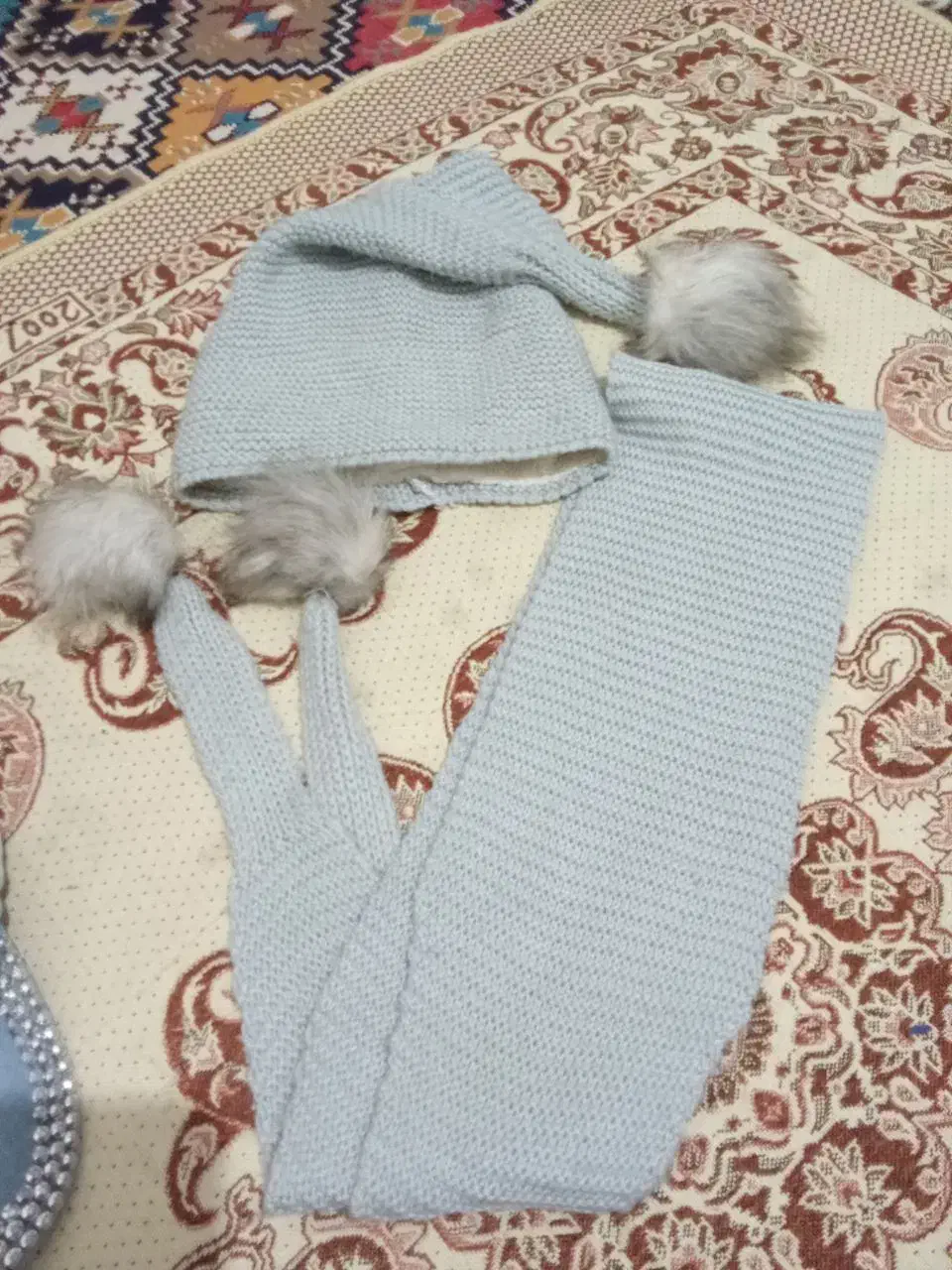 کلاه شالگردن و غیره|کفش و لباس بچه|تربت جام, مطهری|دیوار