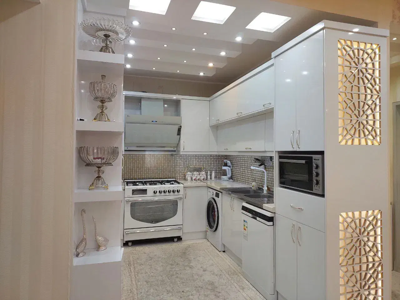 آپارتمان حوالی کاشانمال ۹۵ متر شیک و لوکس|فروش آپارتمان|کاشان, فاز ۲ ناجی آباد|دیوار