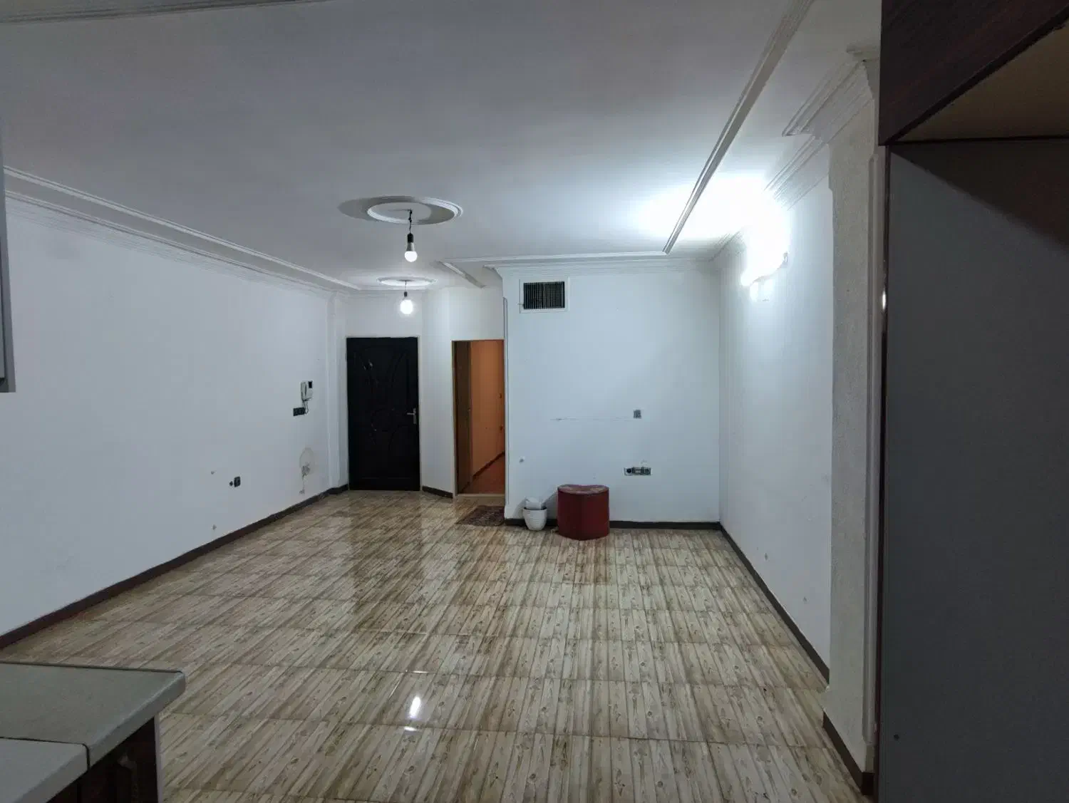 65متر خ باقری