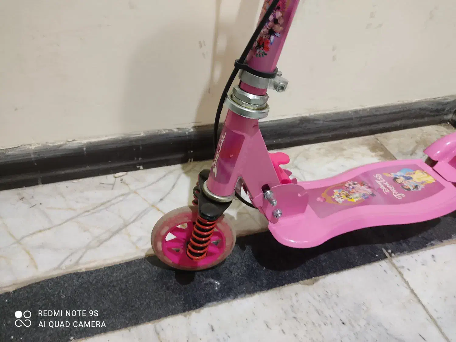 اسکوتر. دوربین سه بعدی  و پنکه و اتو ذغالی قدیمی|کلکسیون اشیاء عتیقه|سبزوار, جوادیه غربی|دیوار