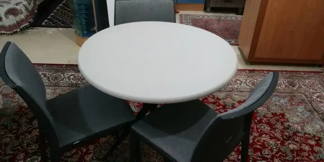 میز و صندلی آشپزخانه وبالکن|میز و صندلی غذاخوری|لاهیجان, شیخ زاهد|دیوار