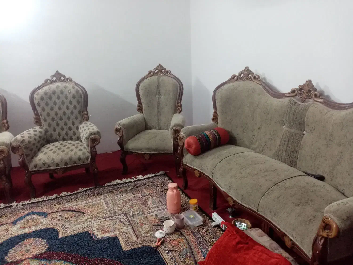 مبل سلطنتی معاوضه دارم بامبل راحتی|مبلمان خانگی و میز عسلی|مشهد, چهارچشمه|دیوار