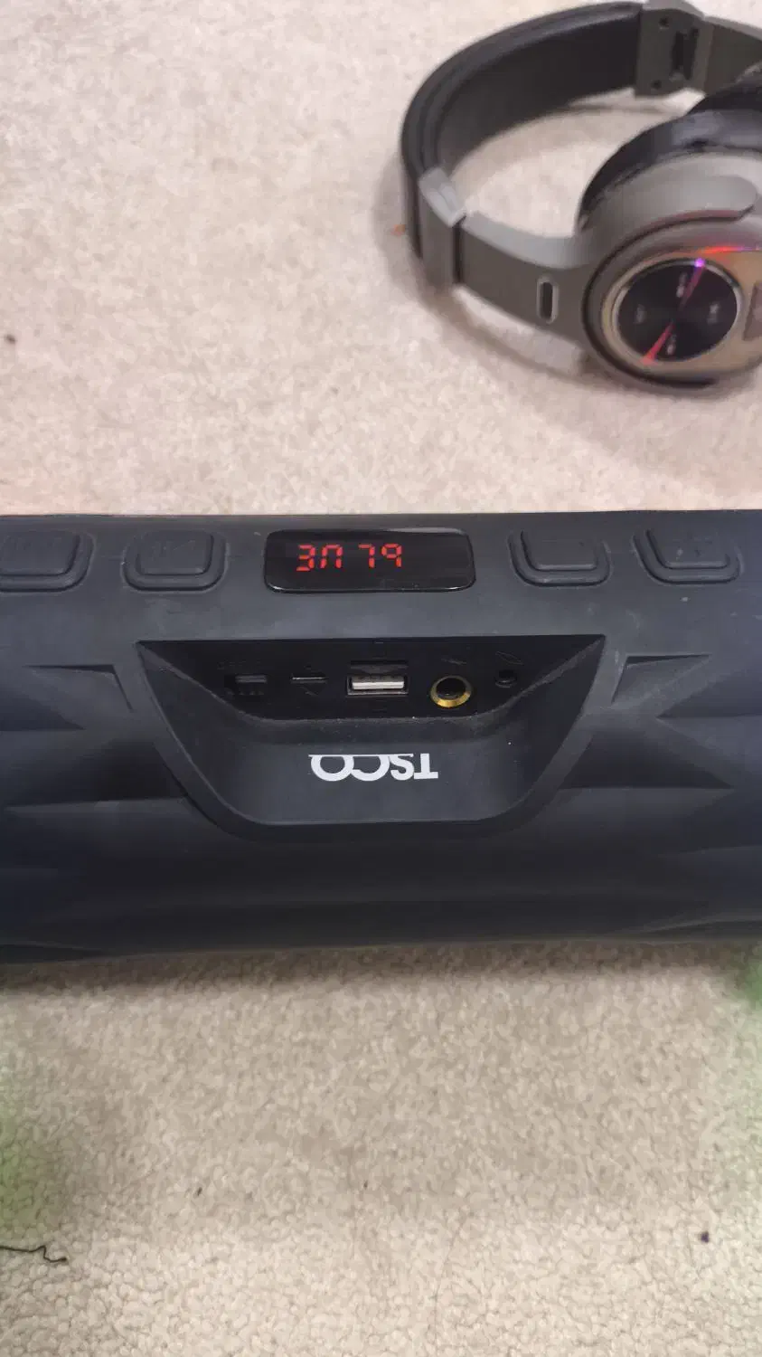 یک عدد هدفون و یک عدد اسپیکر باهم به فروش میرسد|سیستم صوتی خانگی|بهبهان, |دیوار