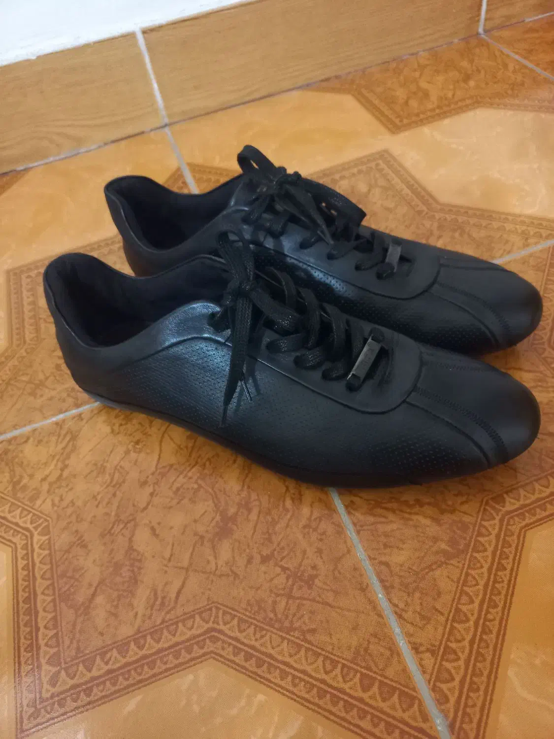 کتونی فوتبالی|کیف، کفش، کمربند|خشکبیجار, |دیوار