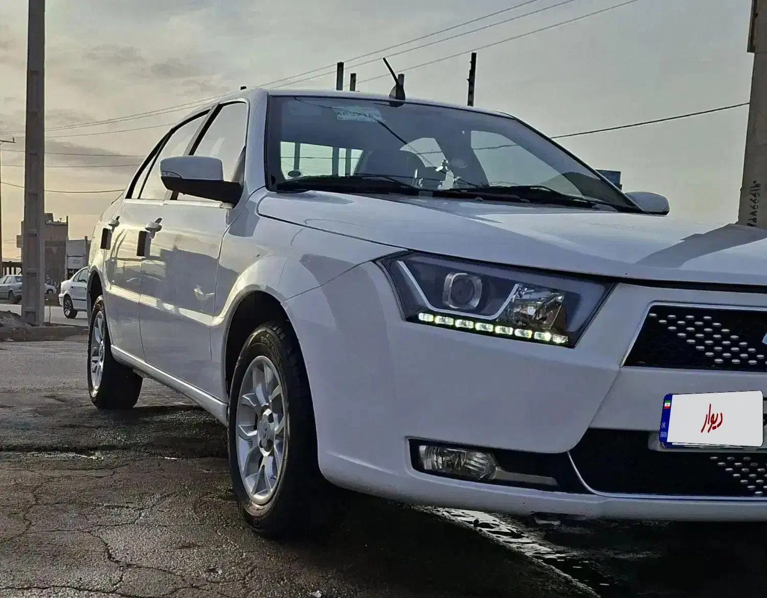 دنا ۱۴۰۰سفید|خودرو سواری و وانت|خرم‌آباد, |دیوار