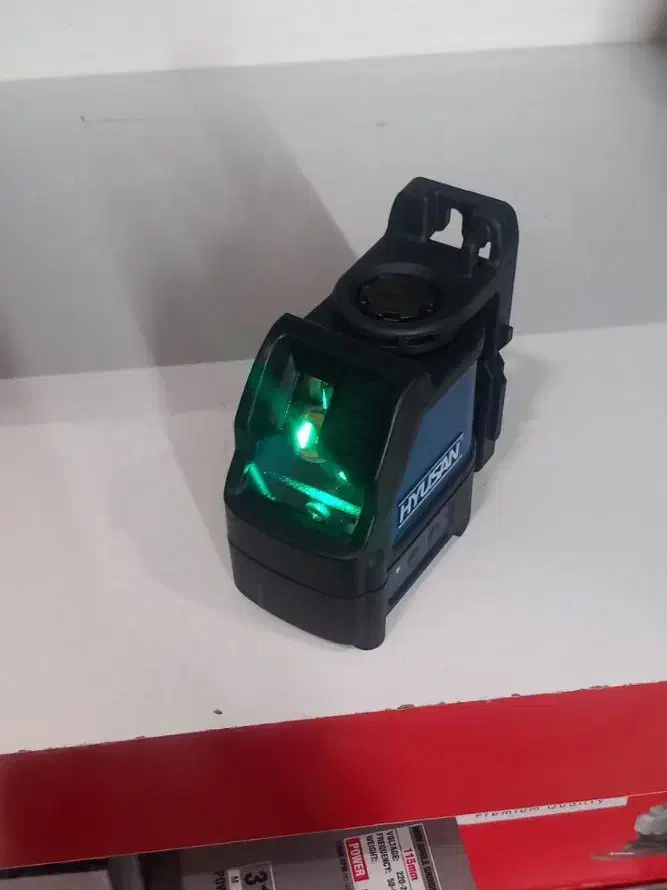 تراز لیزری و متر لیزری|ابزارآلات|گلبهار, شهر جدید گلبهار|دیوار