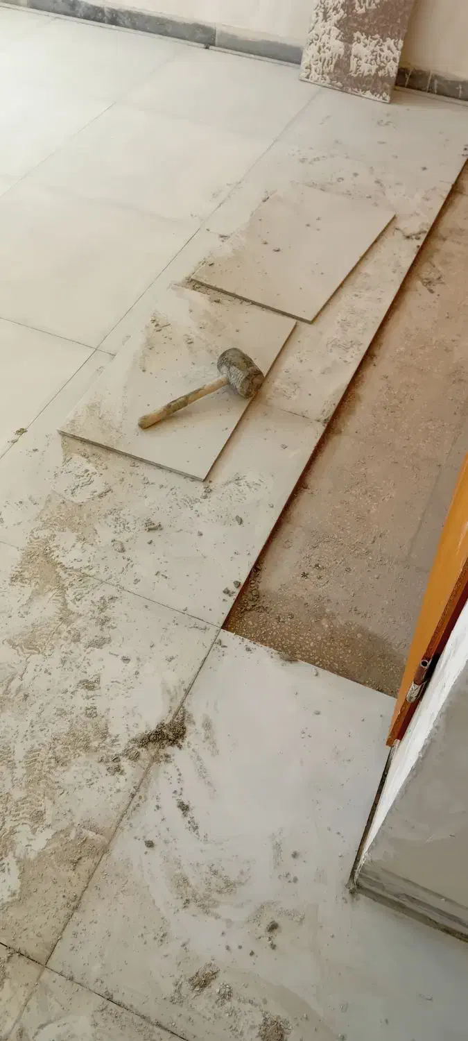 بنا نصب کاشی سرامیک چسبی بین کابینت و غیره|خدمات پیشه و مهارت|سمنان, |دیوار