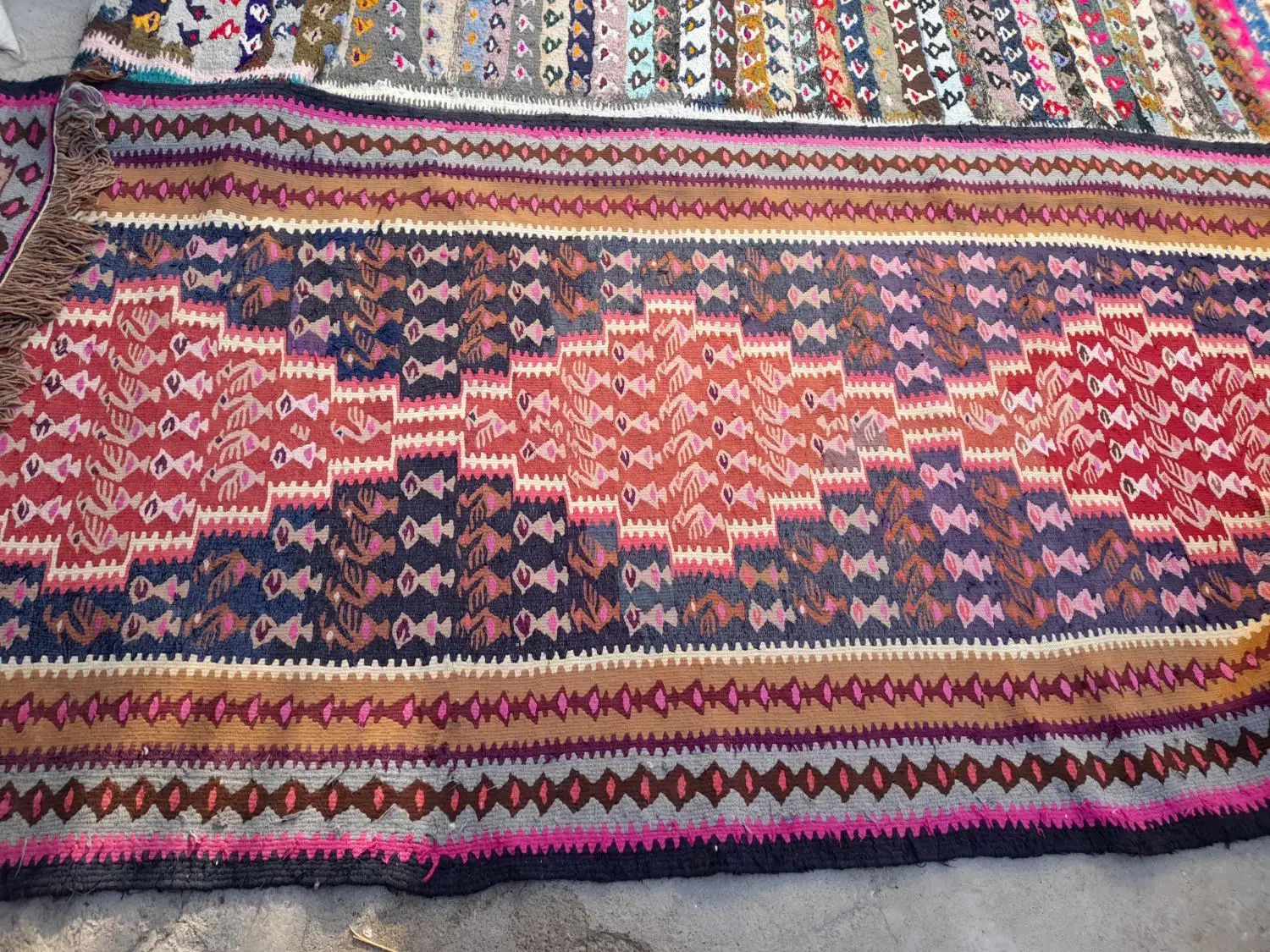 گلیم|گلیم، جاجیم، گبه|هرسین, |دیوار